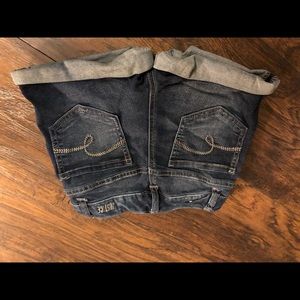 Justice Bottoms - Girls Justice Jean Shorts. Size 10 Justice Bottoms - Girls Justice Jean Shorts. Size 10